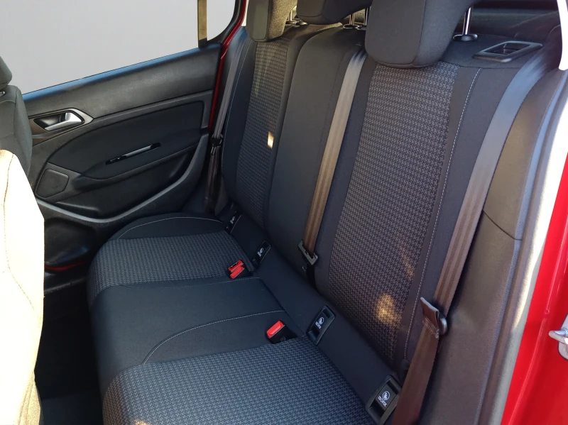Peugeot 308 ACTIVE 1.5 BlueHDiI 130 BVM6 EURO 6, снимка 11 - Автомобили и джипове - 52849174