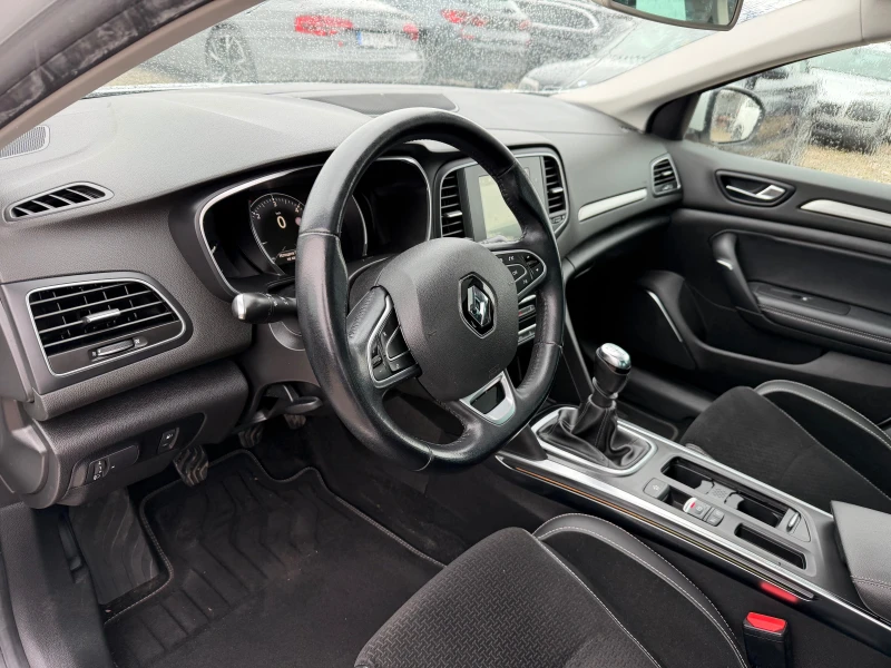 Renault Megane 1.6 DCI, снимка 10 - Автомобили и джипове - 53269517