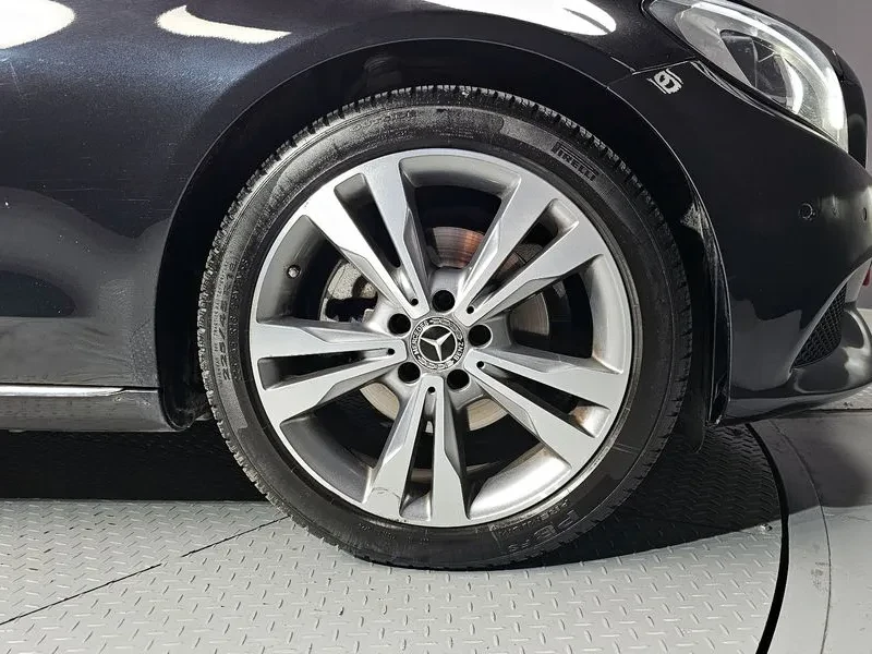 Mercedes-Benz C 220, снимка 5 - Автомобили и джипове - 54282442