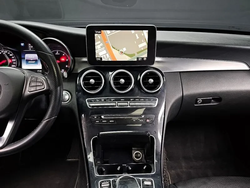 Mercedes-Benz C 220, снимка 14 - Автомобили и джипове - 54282442