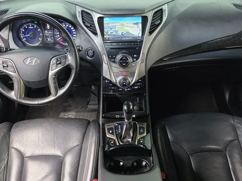 Hyundai Grandeur 2.4, снимка 7 - Автомобили и джипове - 54626072