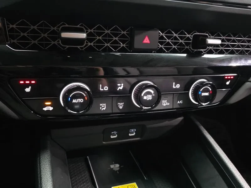Honda Accord 1.5 Turbo, снимка 17 - Автомобили и джипове - 55815320