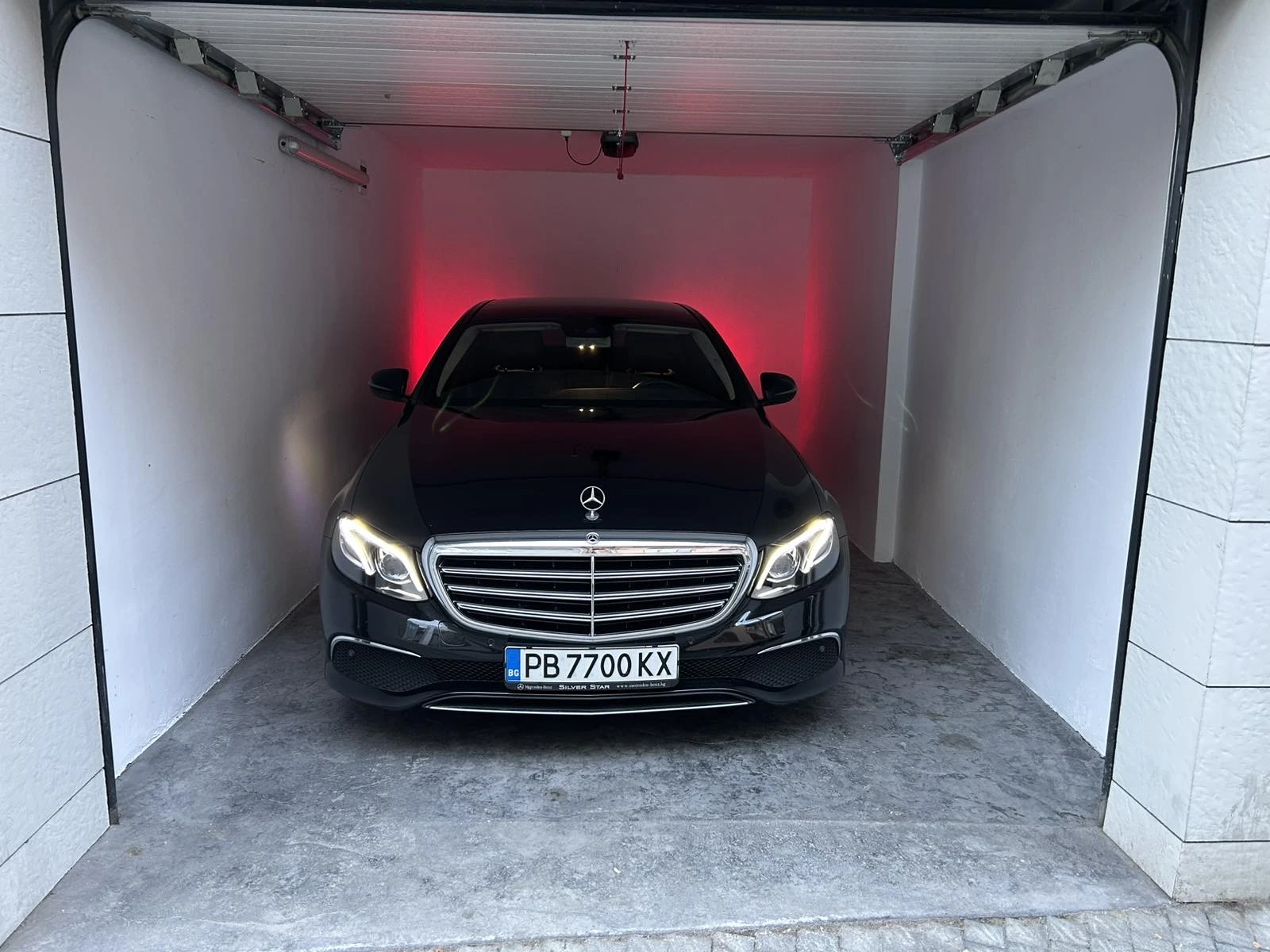 Mercedes-Benz E 200 EQ Boost 4Matic (Avangarde) , снимка 1