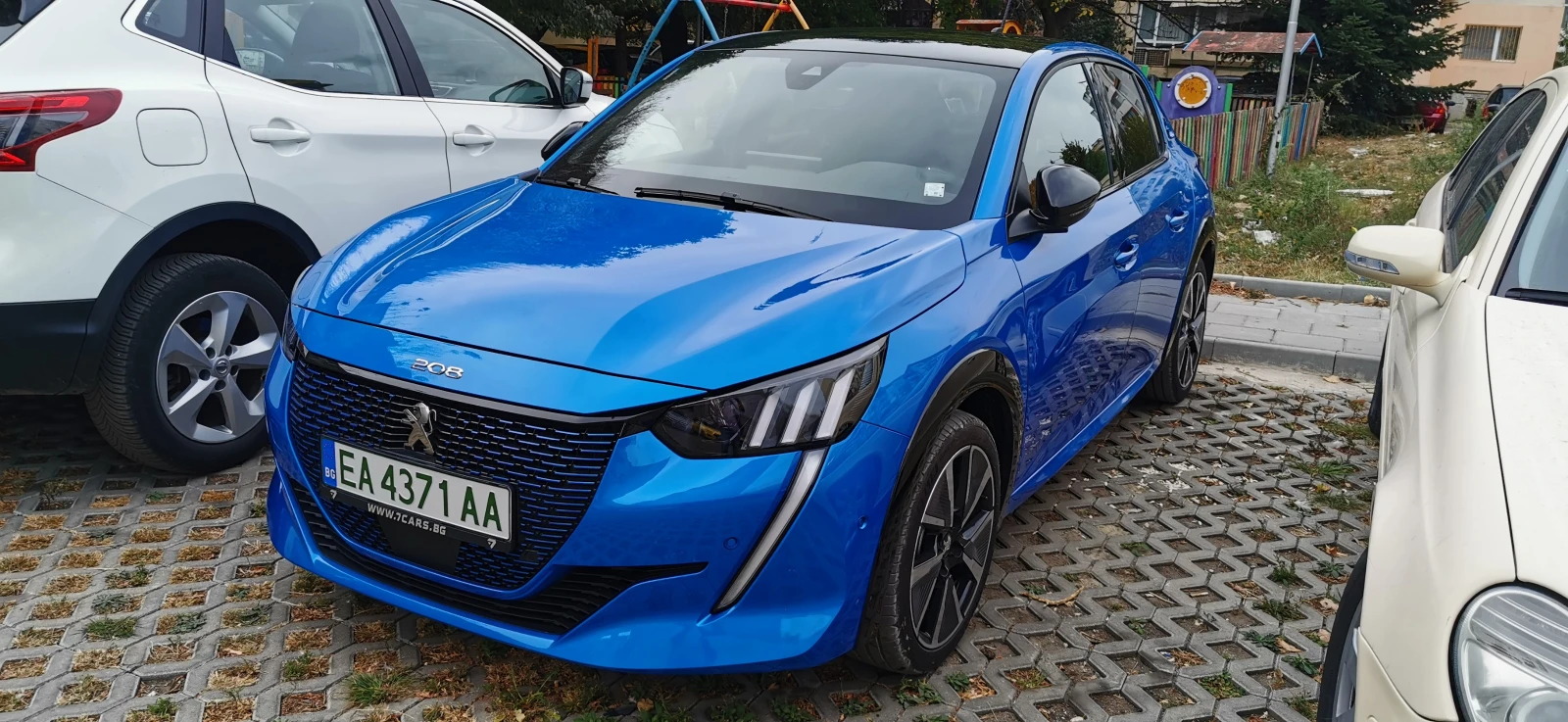 Peugeot 208 GT, снимка 1