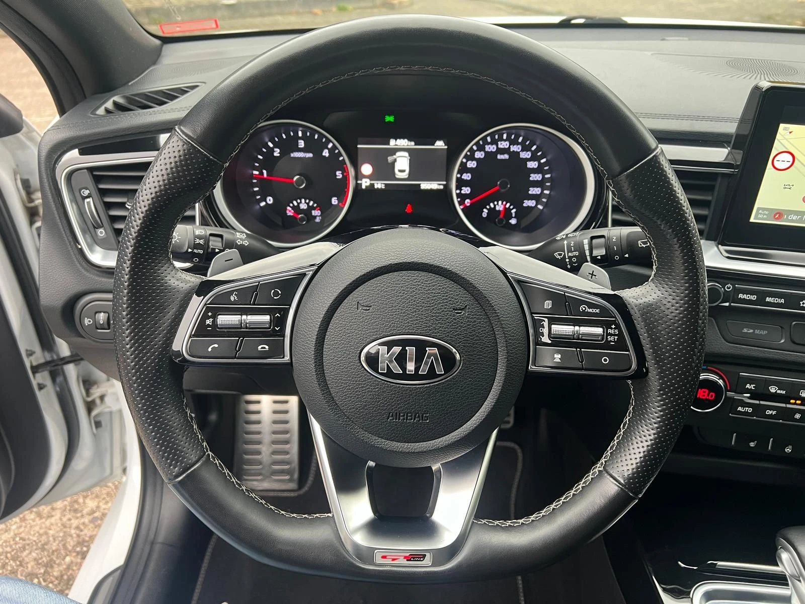 Kia Pro ceed 1.6D/136HP/DCT7/GTLINE/CAM/LED/18''/419b - изображение 6