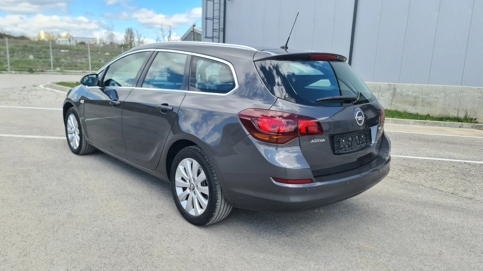 Opel Astra 1.7CDTI COSMO - изображение 6