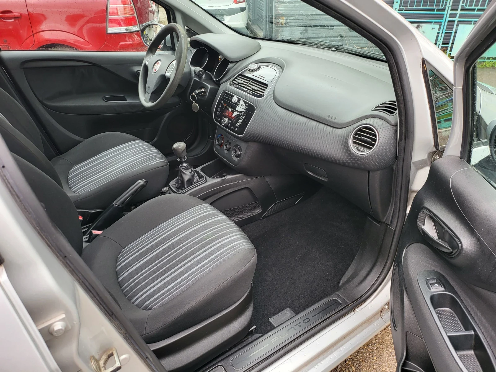 Fiat Punto EVO 1.2 I euro 5 - изображение 10