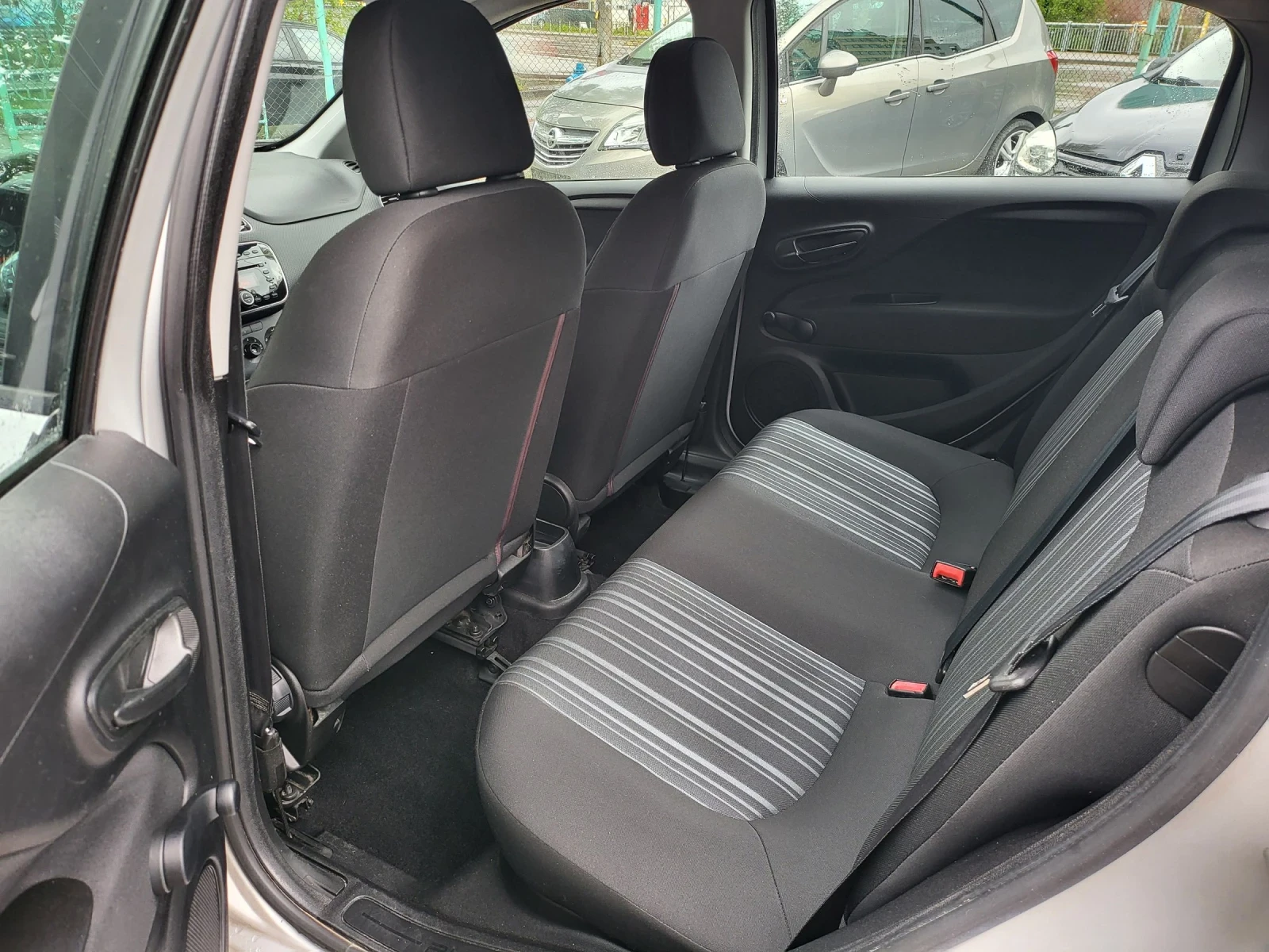 Fiat Punto EVO 1.2 I euro 5 - изображение 8