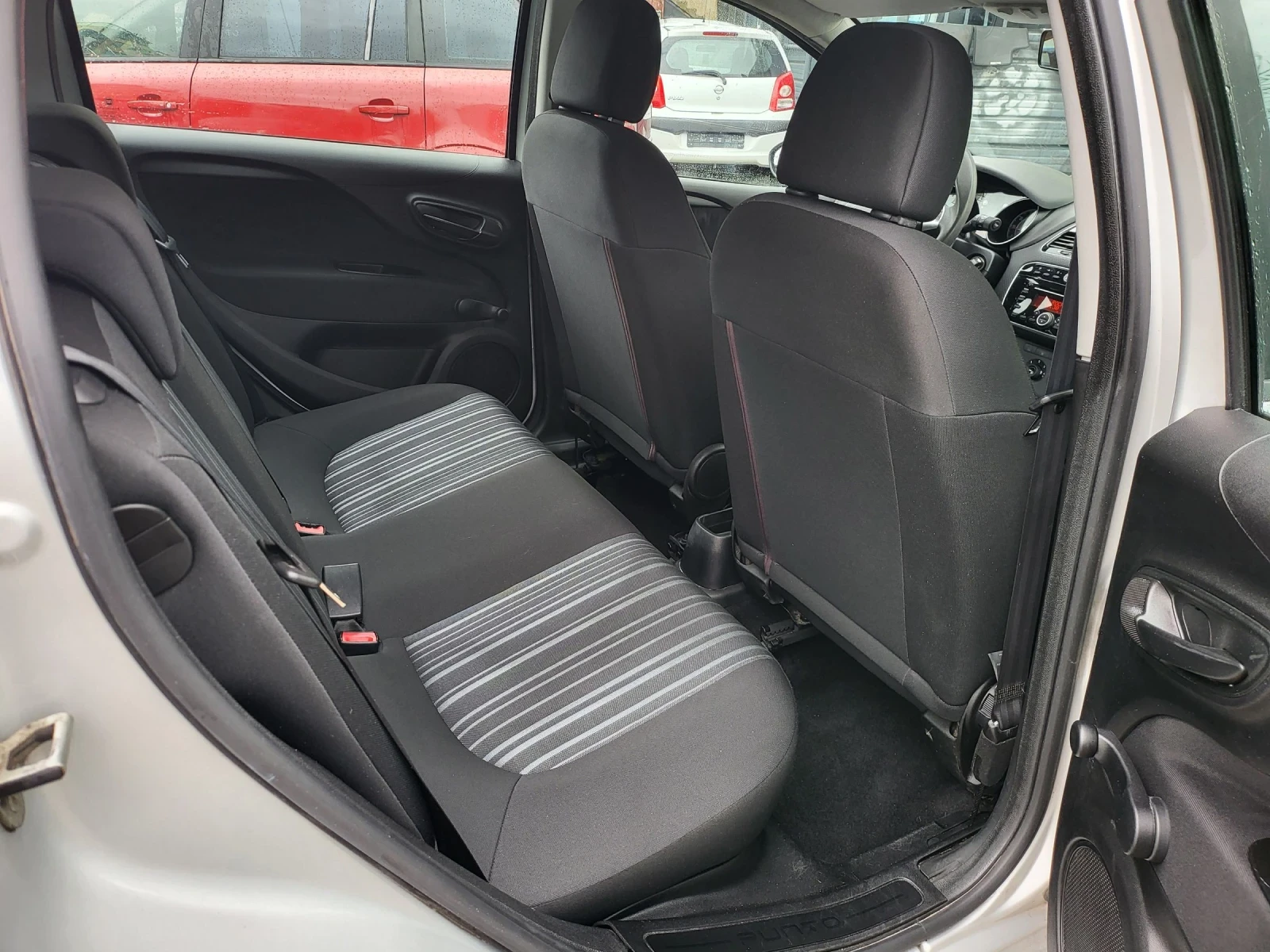 Fiat Punto EVO 1.2 I euro 5 - изображение 9