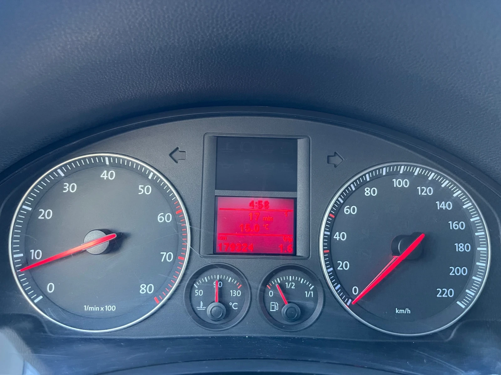 VW Golf 5  1.4i  trend - изображение 9
