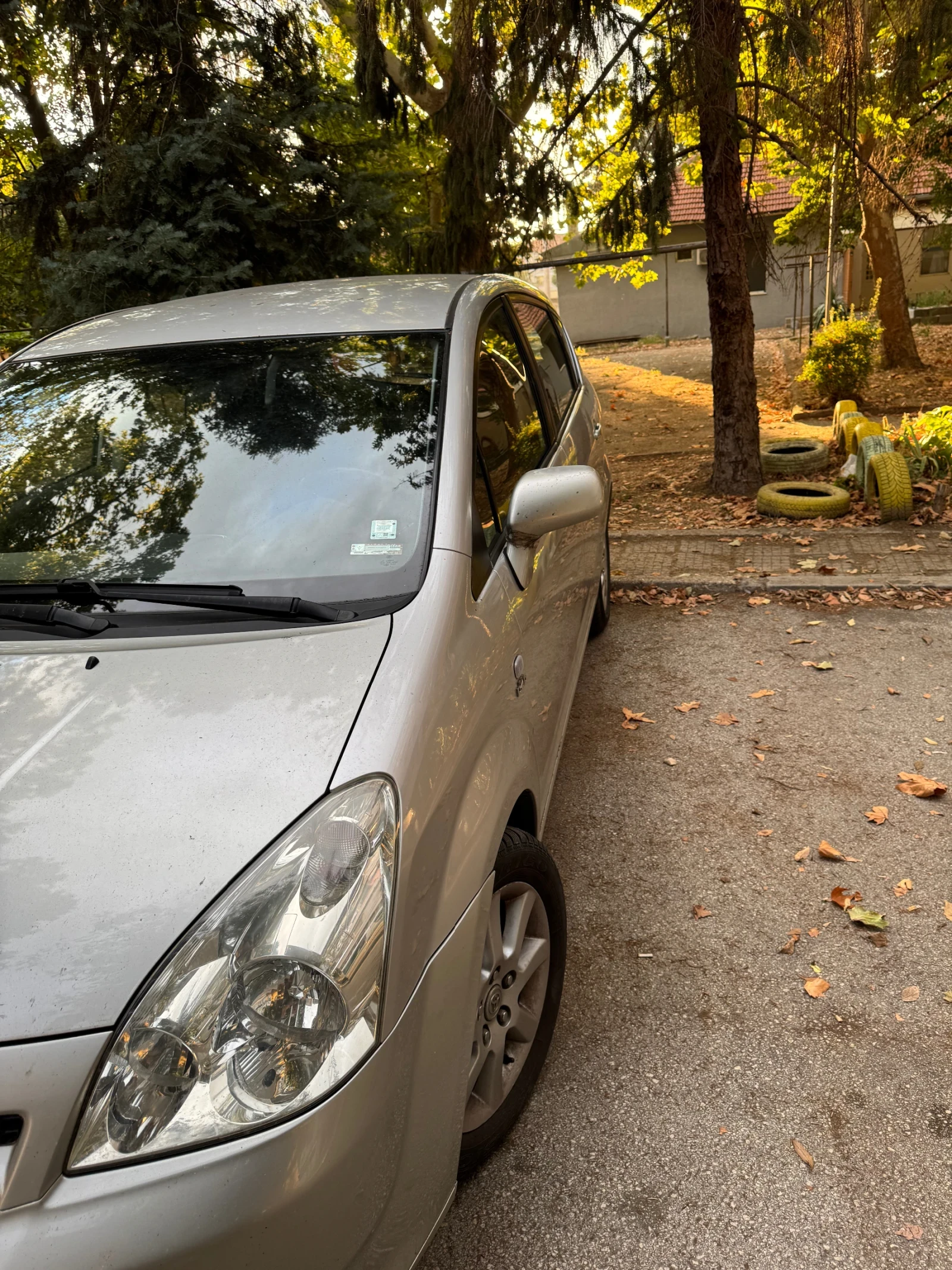 Toyota Corolla verso 2.0 116к.с - изображение 3