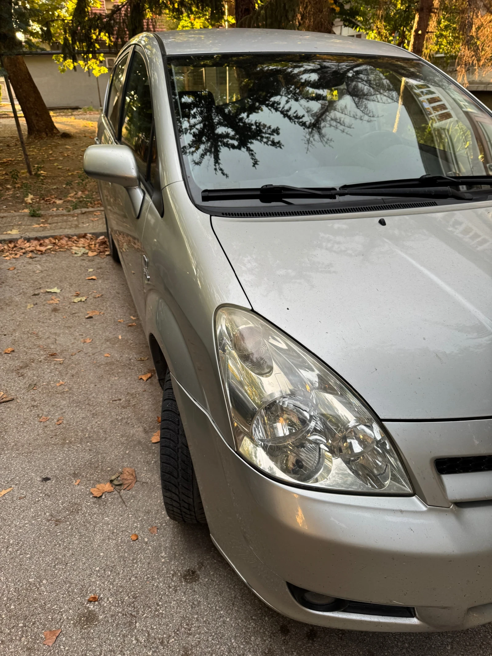 Toyota Corolla verso 2.0 116к.с - изображение 2