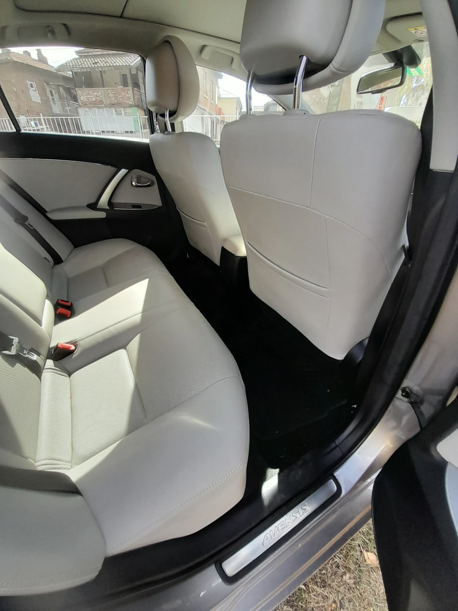 Toyota Avensis | Mobile.bg   7