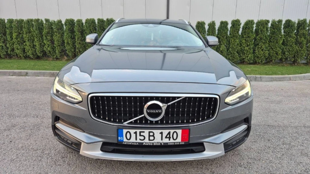 Volvo V90 Cross Country D4 - изображение 8
