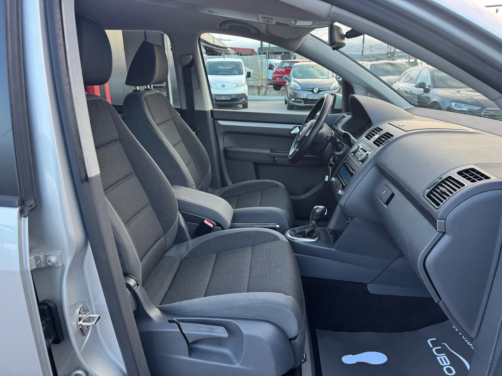 VW Touran 1.6TDI-���������- | Mobile.bg � ����������� 17