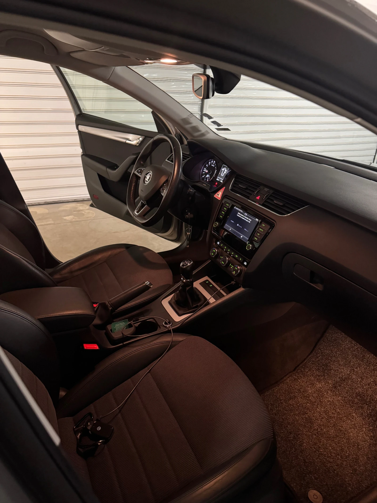 Skoda Octavia 2.0 TDI Elegance | Mobile.bg � ����������� 14