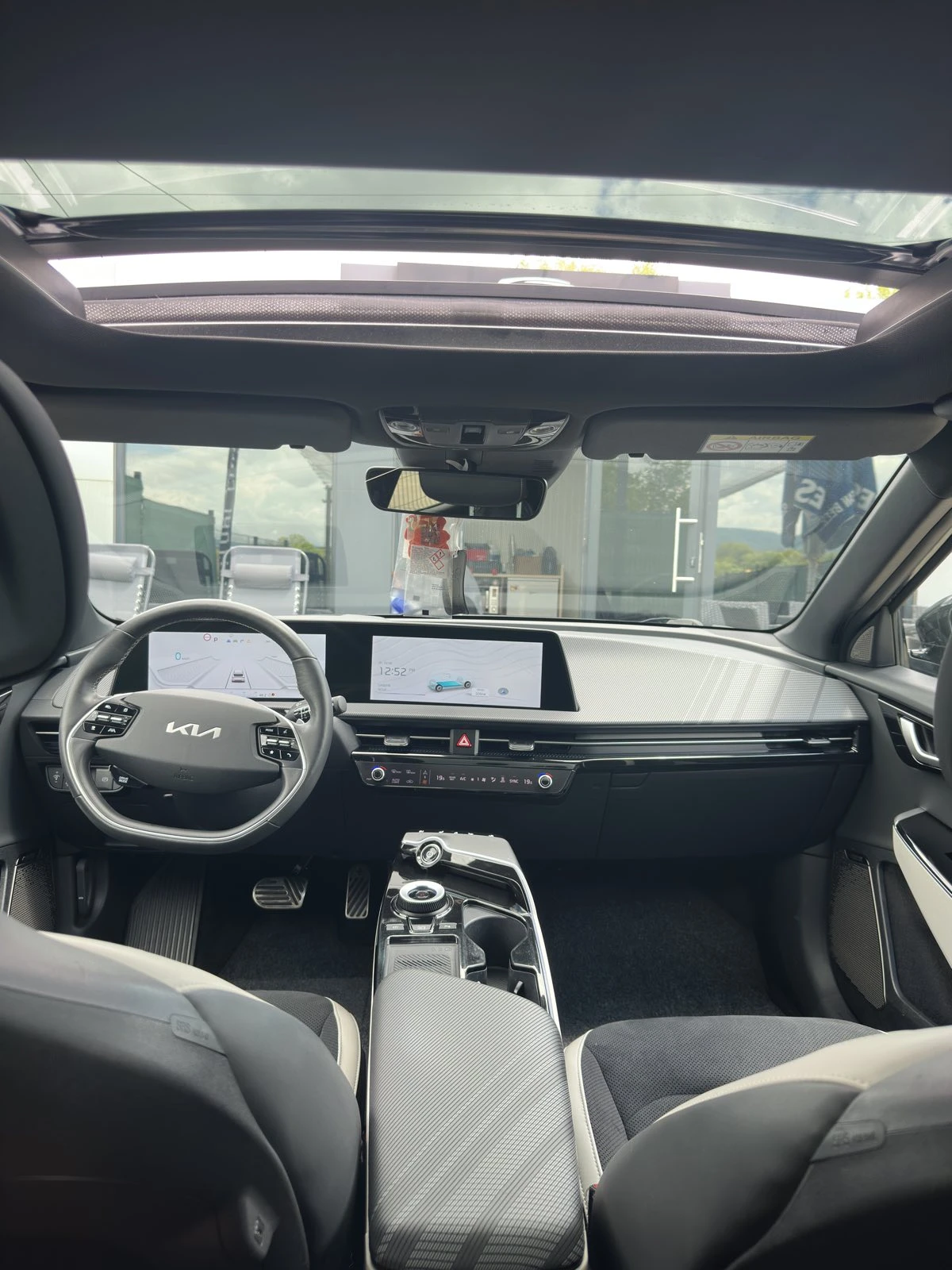 Kia EV6 GT LINE 77.4KWh RWD/HEADUP/360CAM/PANO/SOH100%, снимка 10 - Автомобили и джипове - 53121600