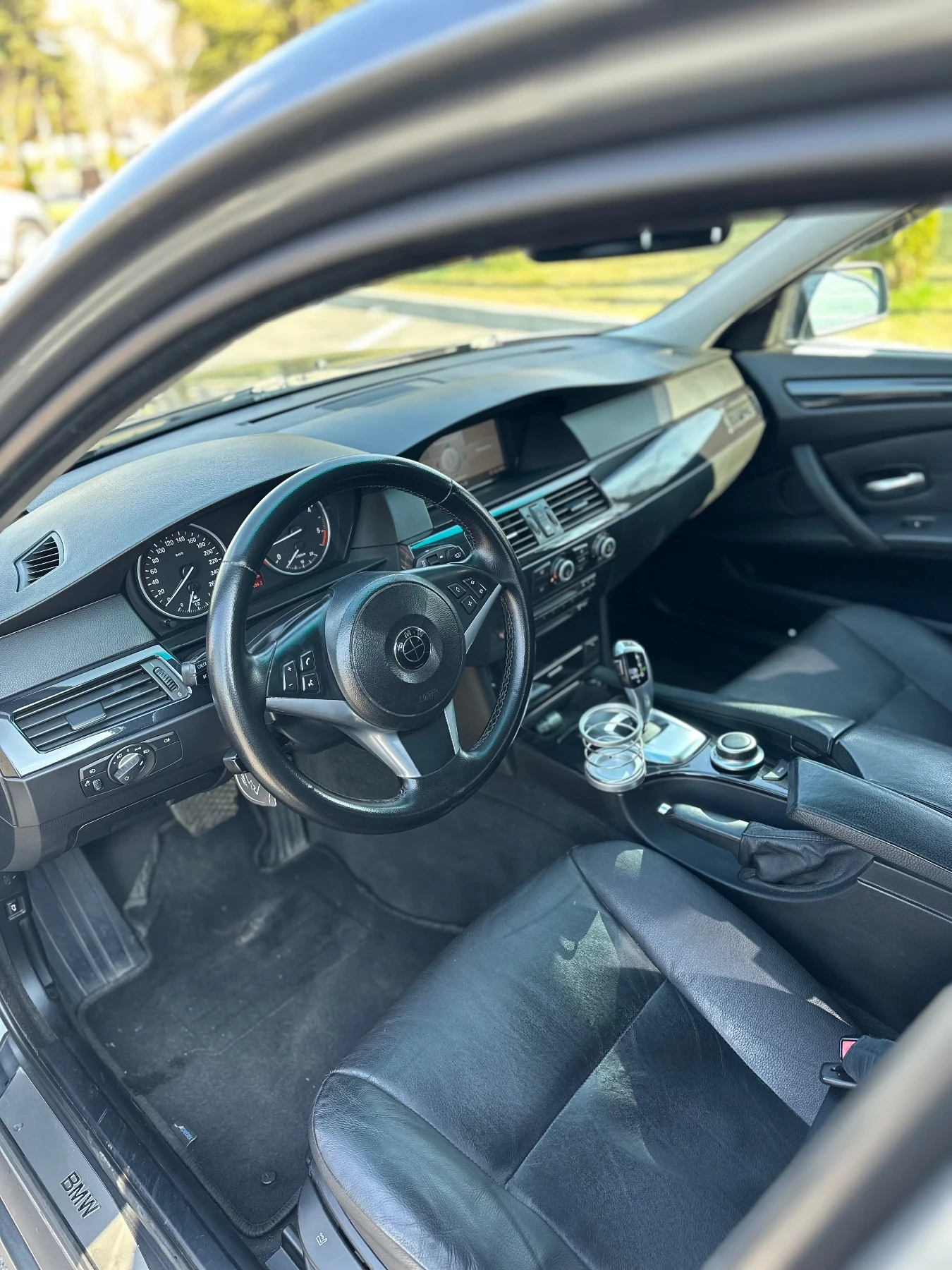 BMW 530 XD СМЕНЕНИ ВЕРИГИ, снимка 11 - Автомобили и джипове - 53747801