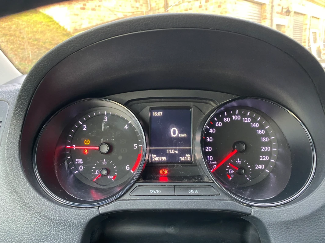 VW Polo 1.4 TDI Trendline 2 КОМПЛЕКТА ДЖАНТИ, снимка 10 - Автомобили и джипове - 53810601