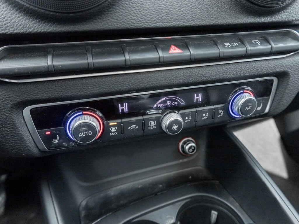 Audi S3 2.0T quattro Progressiv* АвтоКредит* (Цена до БГ) , снимка 14 - Автомобили и джипове - 53974820