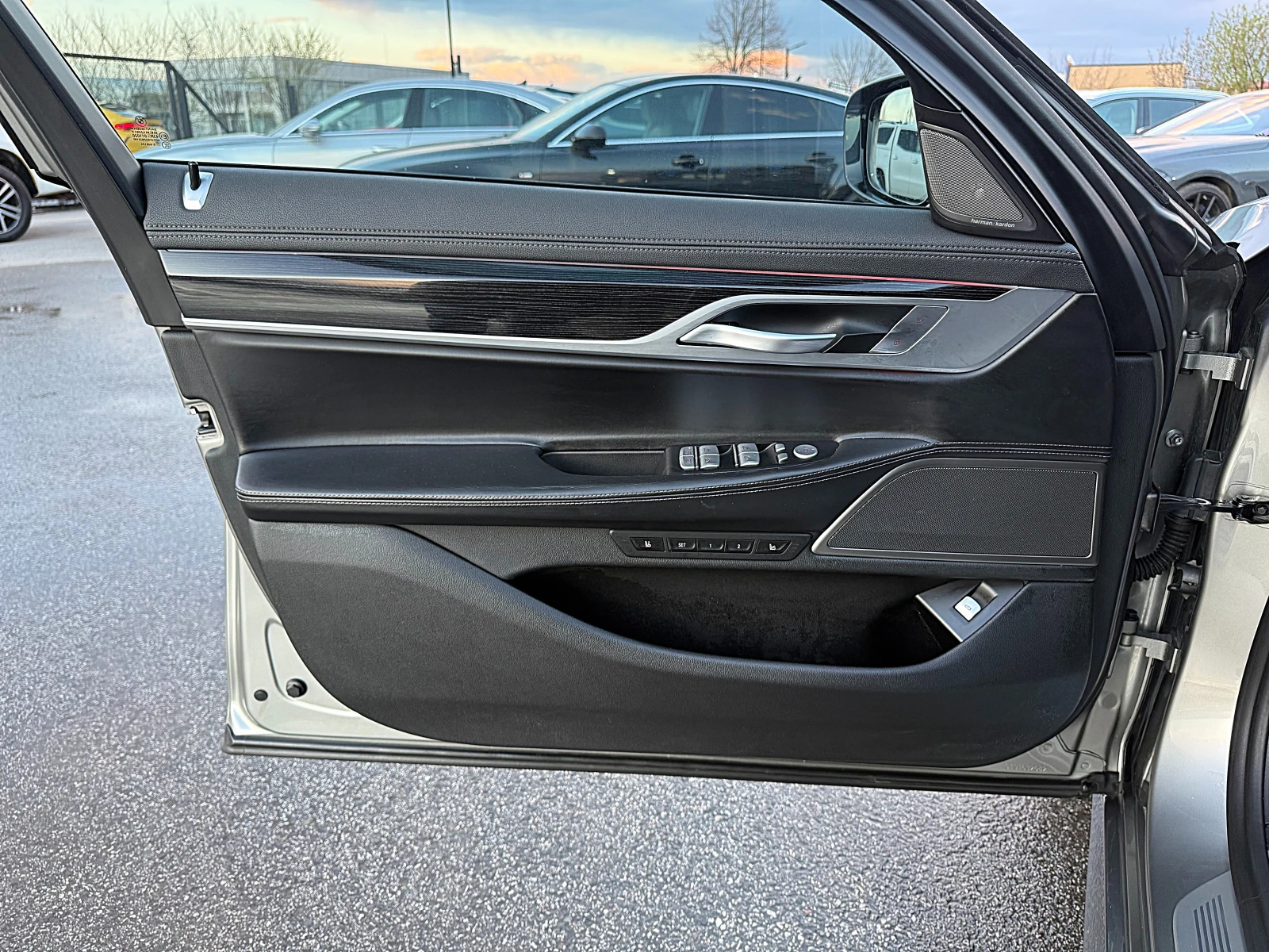 BMW 730 FACE-xDrive-Distronik-Hesd Up-Vakum-360Kameri-FULL, снимка 7 - Автомобили и джипове - 54181154