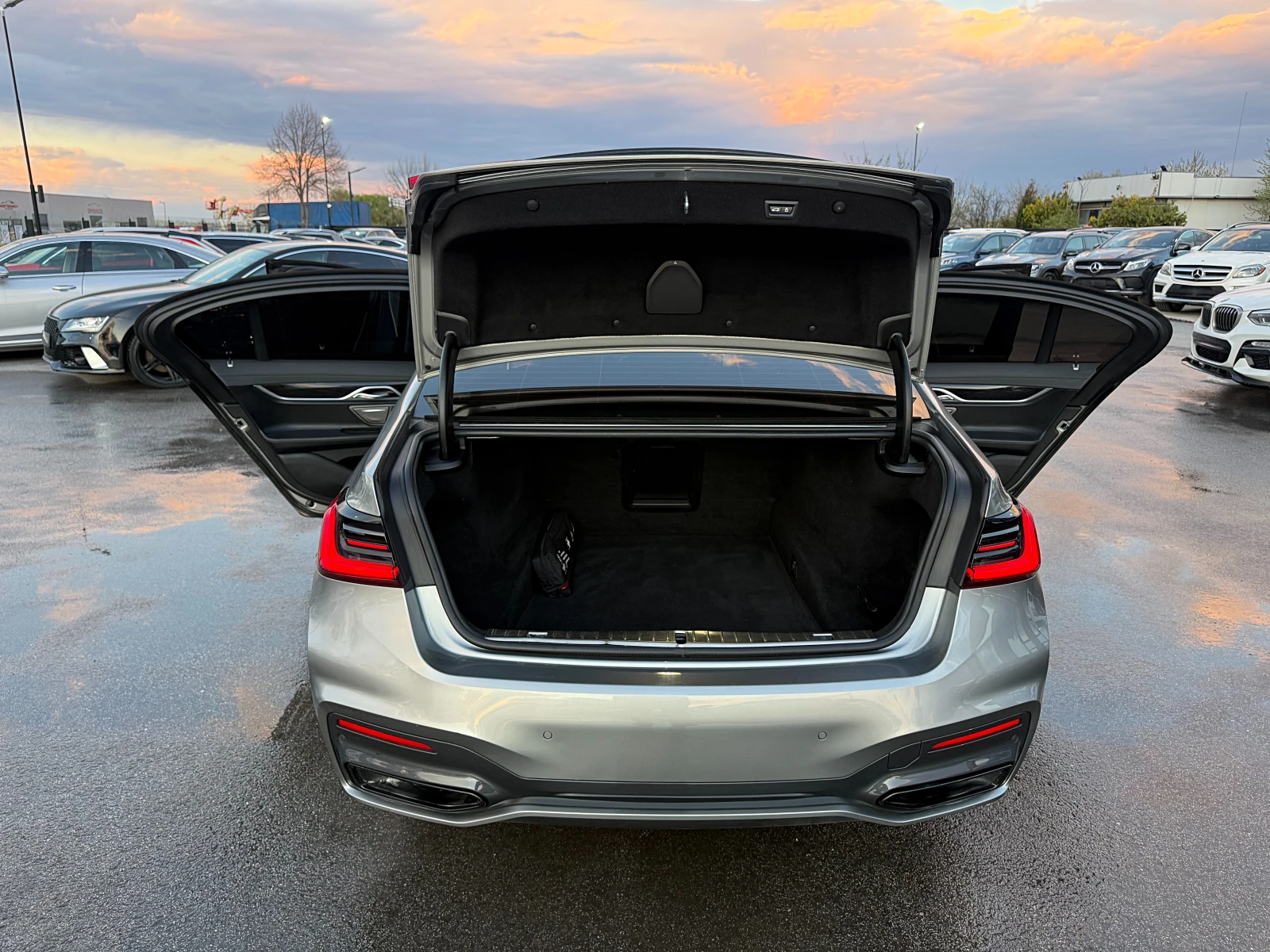 BMW 730 FACE-xDrive-Distronik-Hesd Up-Vakum-360Kameri-FULL, снимка 16 - Автомобили и джипове - 54181154