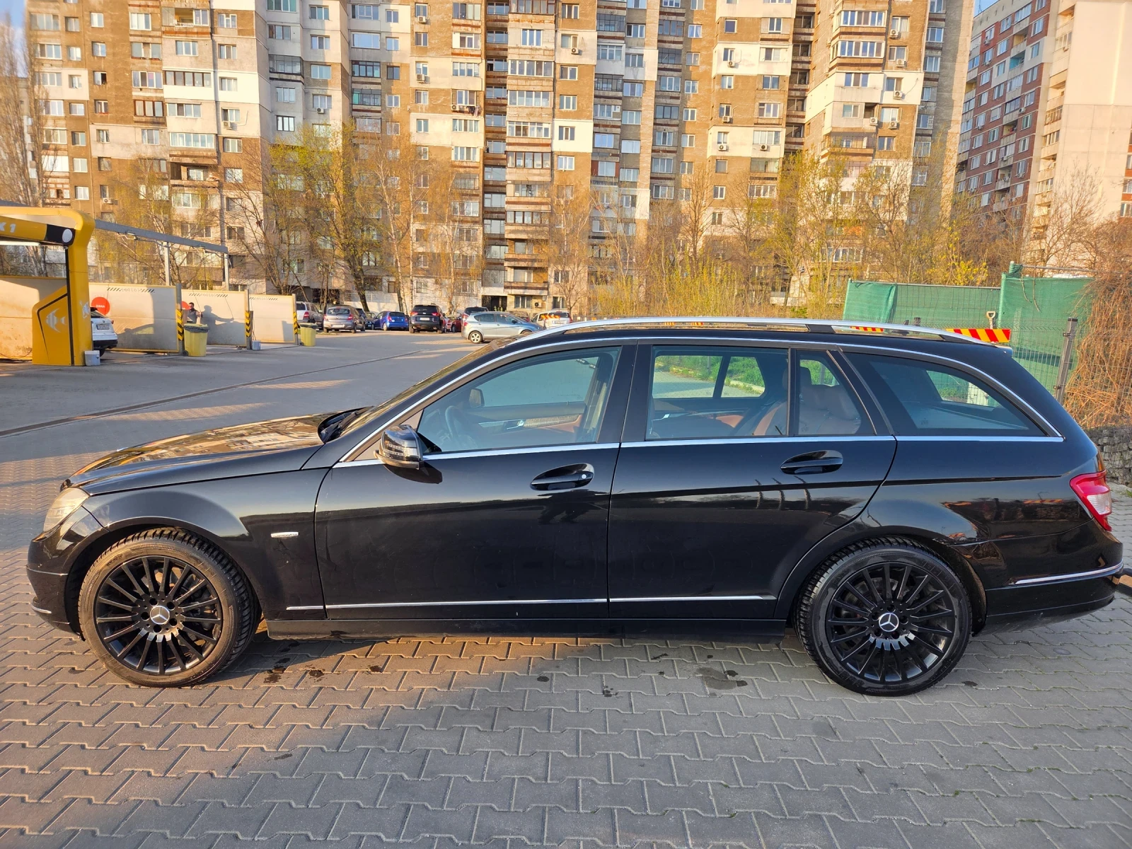 Mercedes-Benz C 320 Avantgarde 4Matic 7G-Tronic, снимка 4 - Автомобили и джипове - 54344937