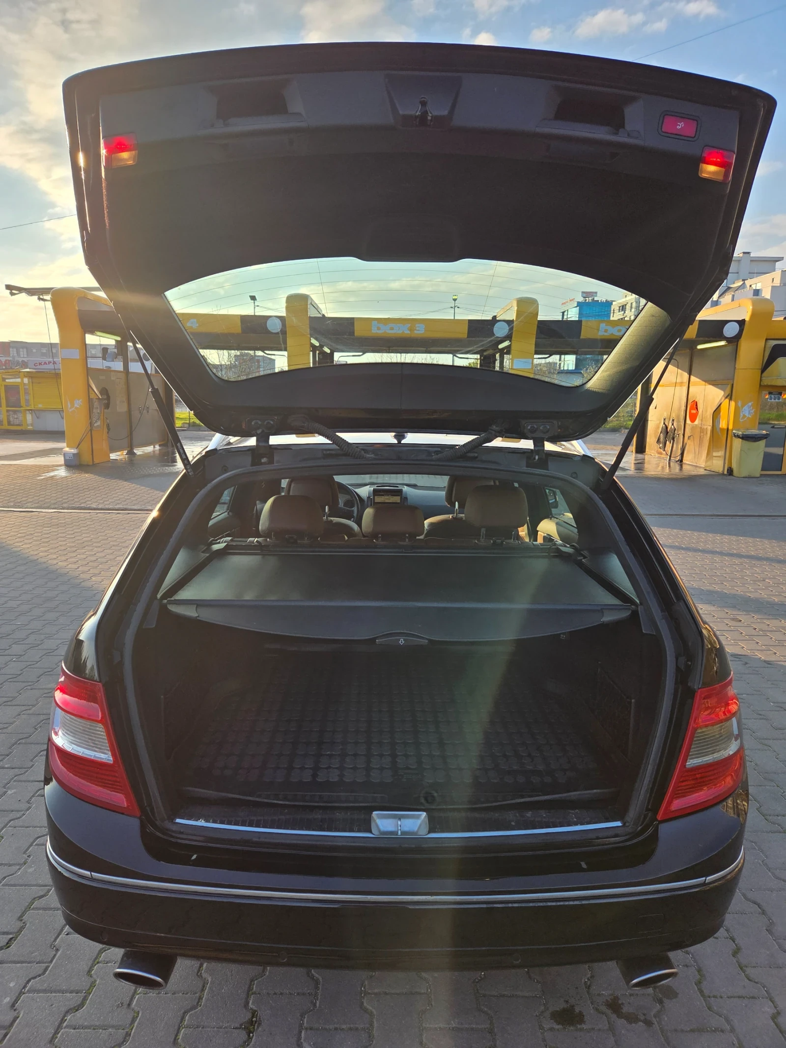 Mercedes-Benz C 320 Avantgarde 4Matic 7G-Tronic, снимка 12 - Автомобили и джипове - 54344937