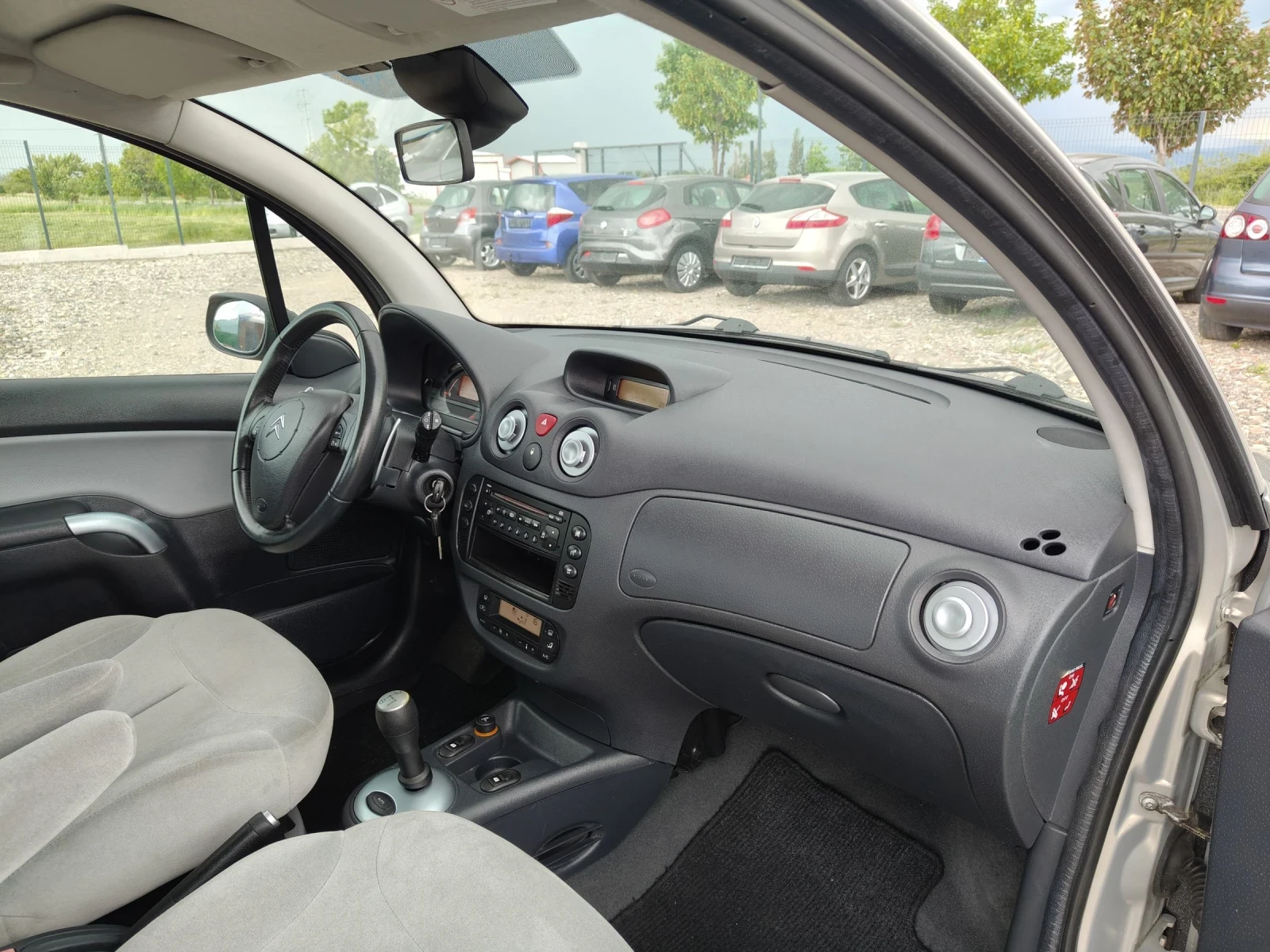 Citroen C3 1.6i automatic 110 Хил.км, снимка 16 - Автомобили и джипове - 54609296