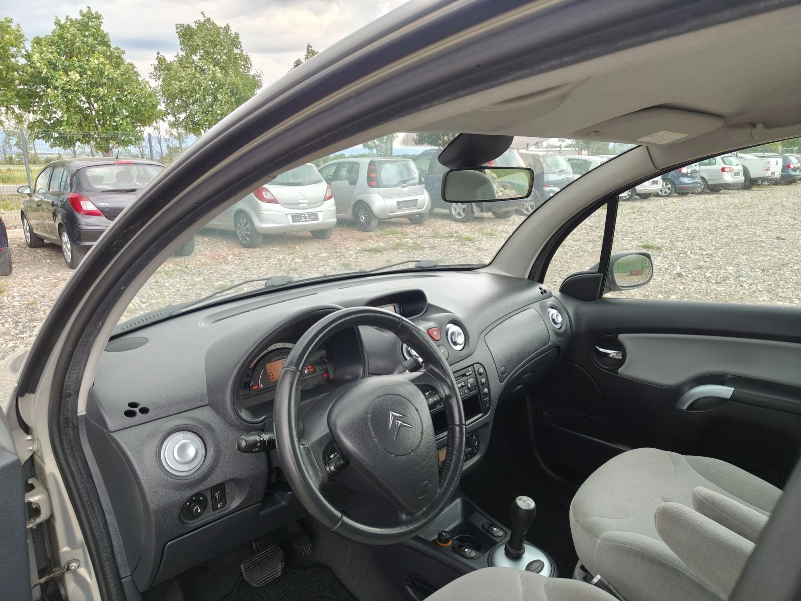 Citroen C3 1.6i automatic 110 Хил.км, снимка 12 - Автомобили и джипове - 54609296
