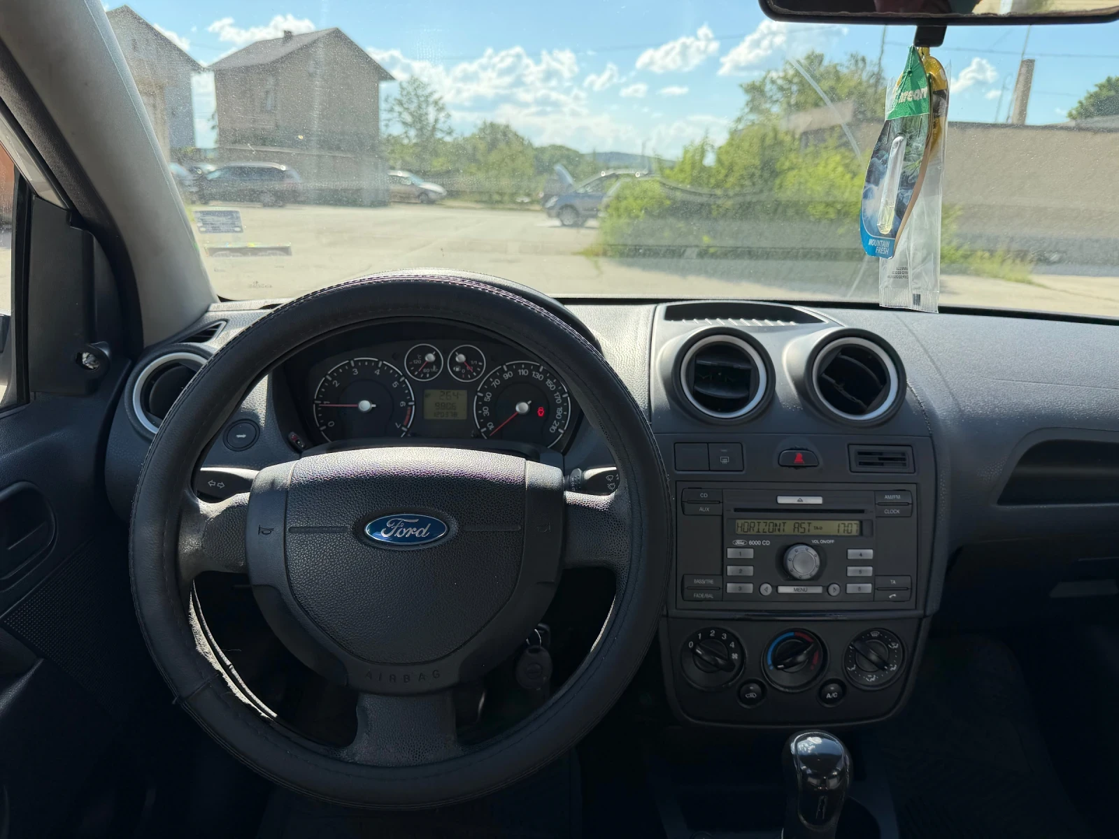 Ford Fiesta 1, 4i-ПървиСобственик-130000км.-НОВА, снимка 8 - Автомобили и джипове - 54691580