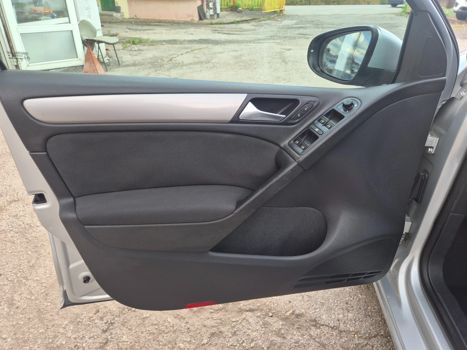 VW Golf 1.6TDI 105К.С. ITALY, снимка 14 - Автомобили и джипове - 54767007