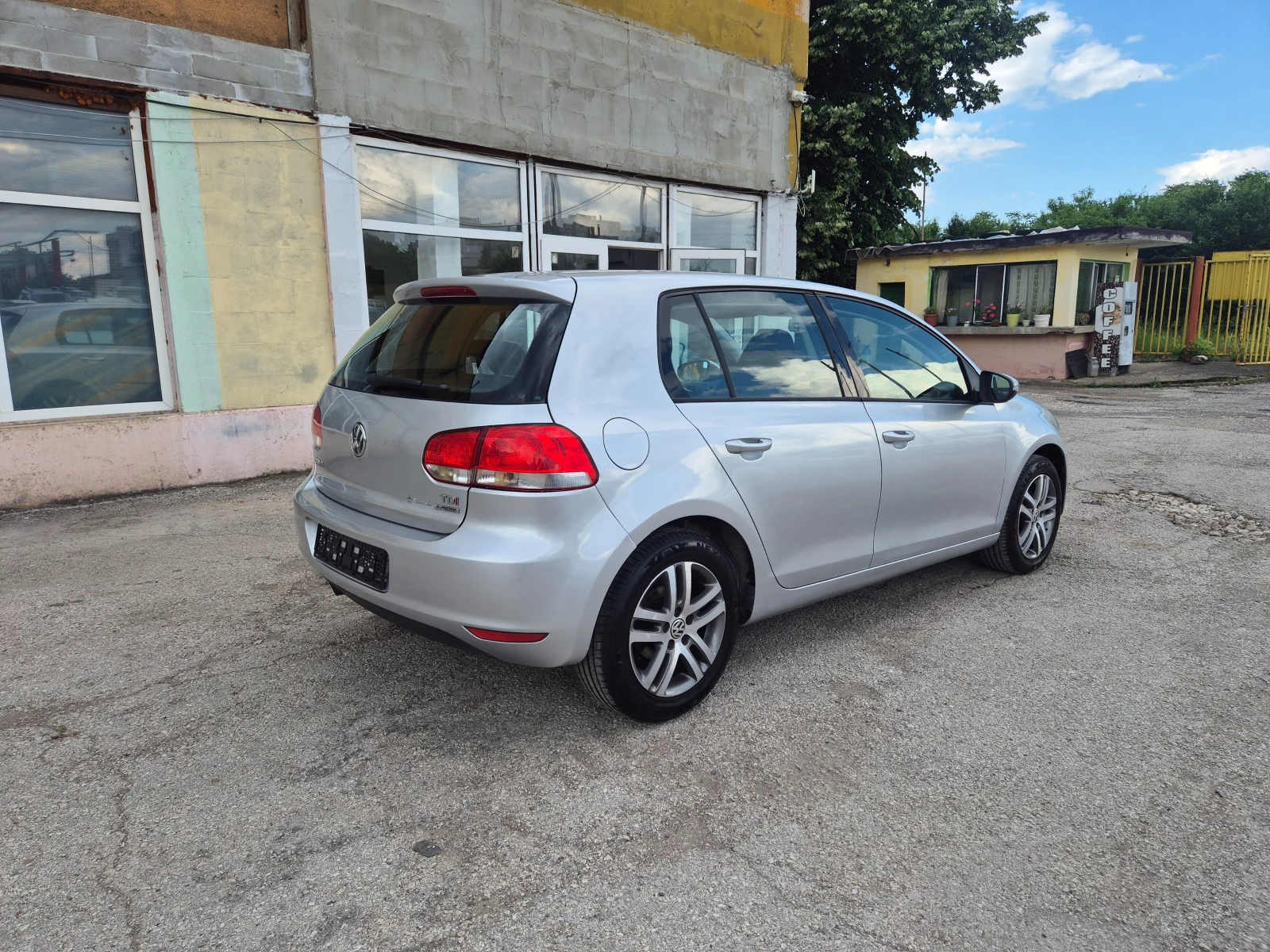 VW Golf 1.6TDI 105К.С. ITALY, снимка 5 - Автомобили и джипове - 54767007