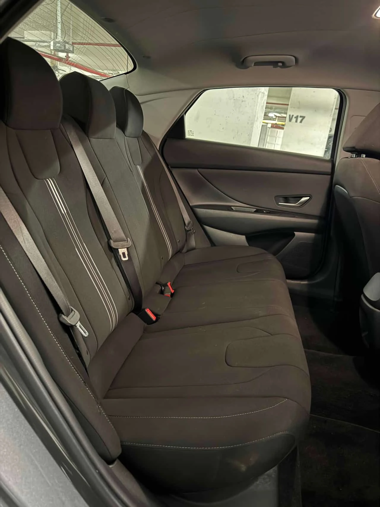 Hyundai Elantra * Preferred * CARFAX * ПАНО * KEYLESS * ПОДГРЕВИ, снимка 12 - Автомобили и джипове - 55089310