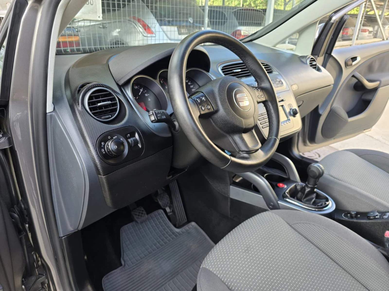 Seat Altea 1.9TDI XL XENON , снимка 8 - Автомобили и джипове - 55197140