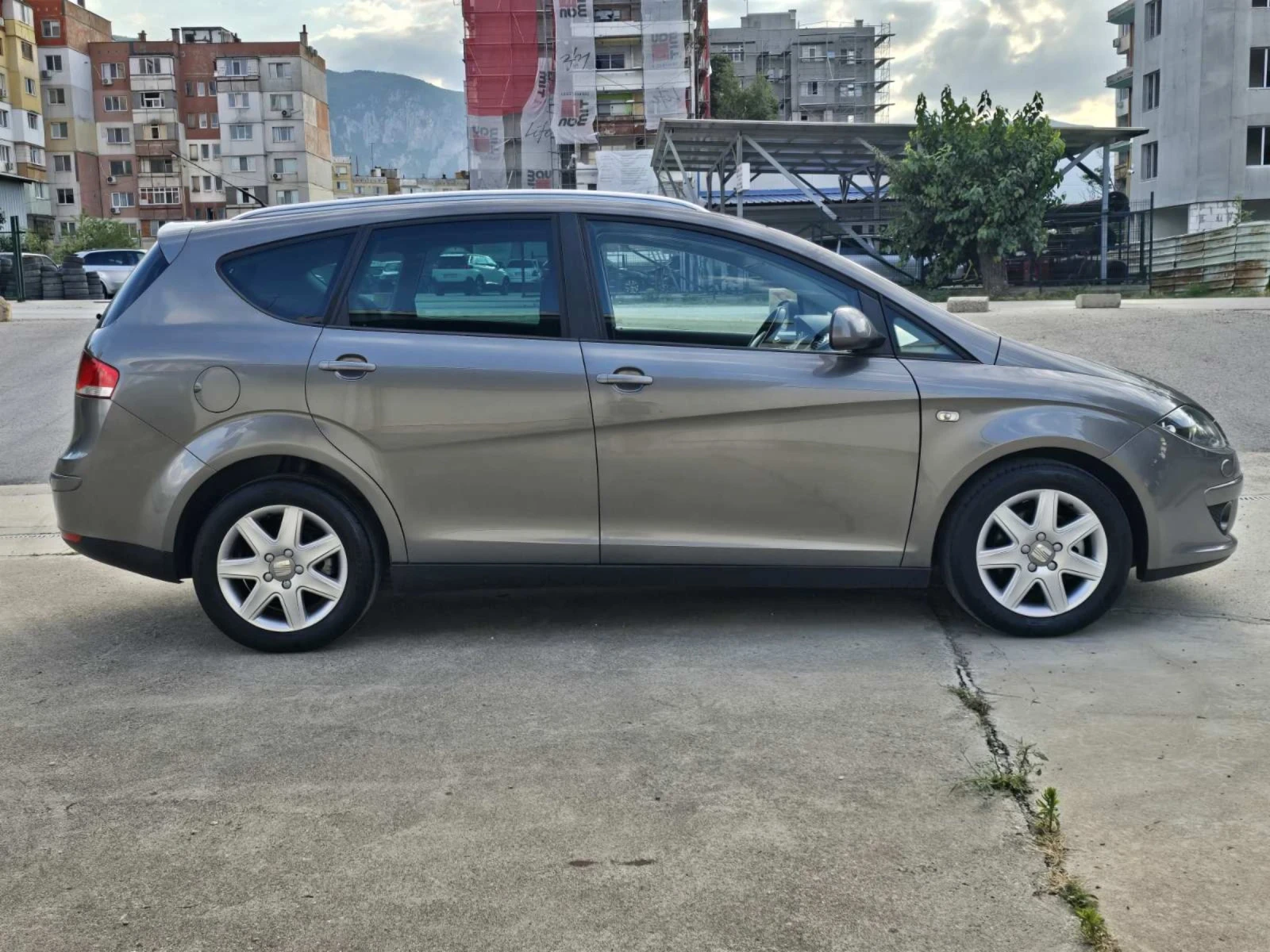 Seat Altea 1.9TDI XL XENON , снимка 3 - Автомобили и джипове - 55197140