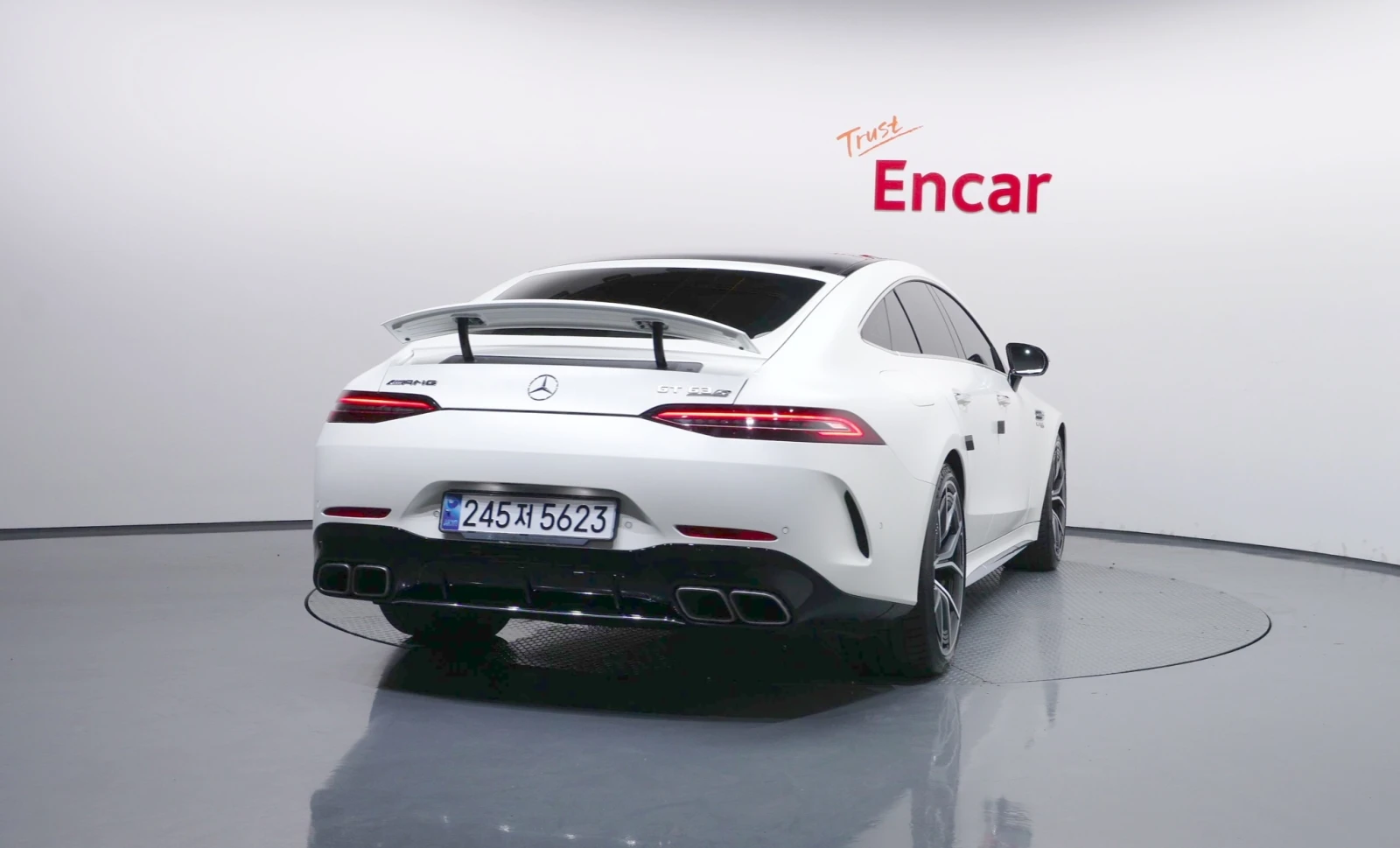 Mercedes-Benz AMG GT 63 S* SOFT CLOSE* МАСАЖ* 360* HUD* КРАЙНА ЦЕНА, снимка 4 - Автомобили и джипове - 55341612