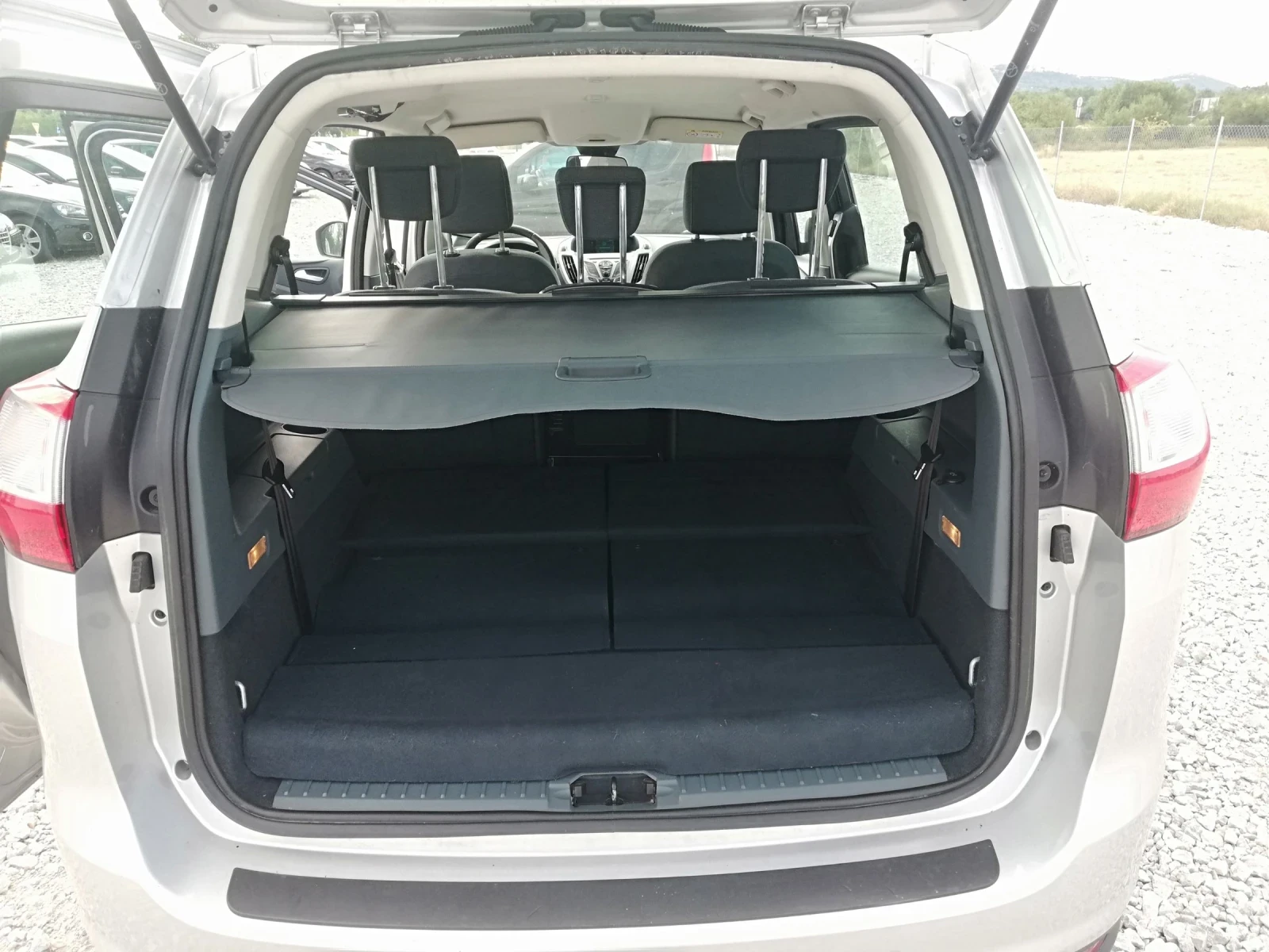 Ford C-max GRAND 1.6D KLI ITALIA, снимка 13 - Автомобили и джипове - 55368764