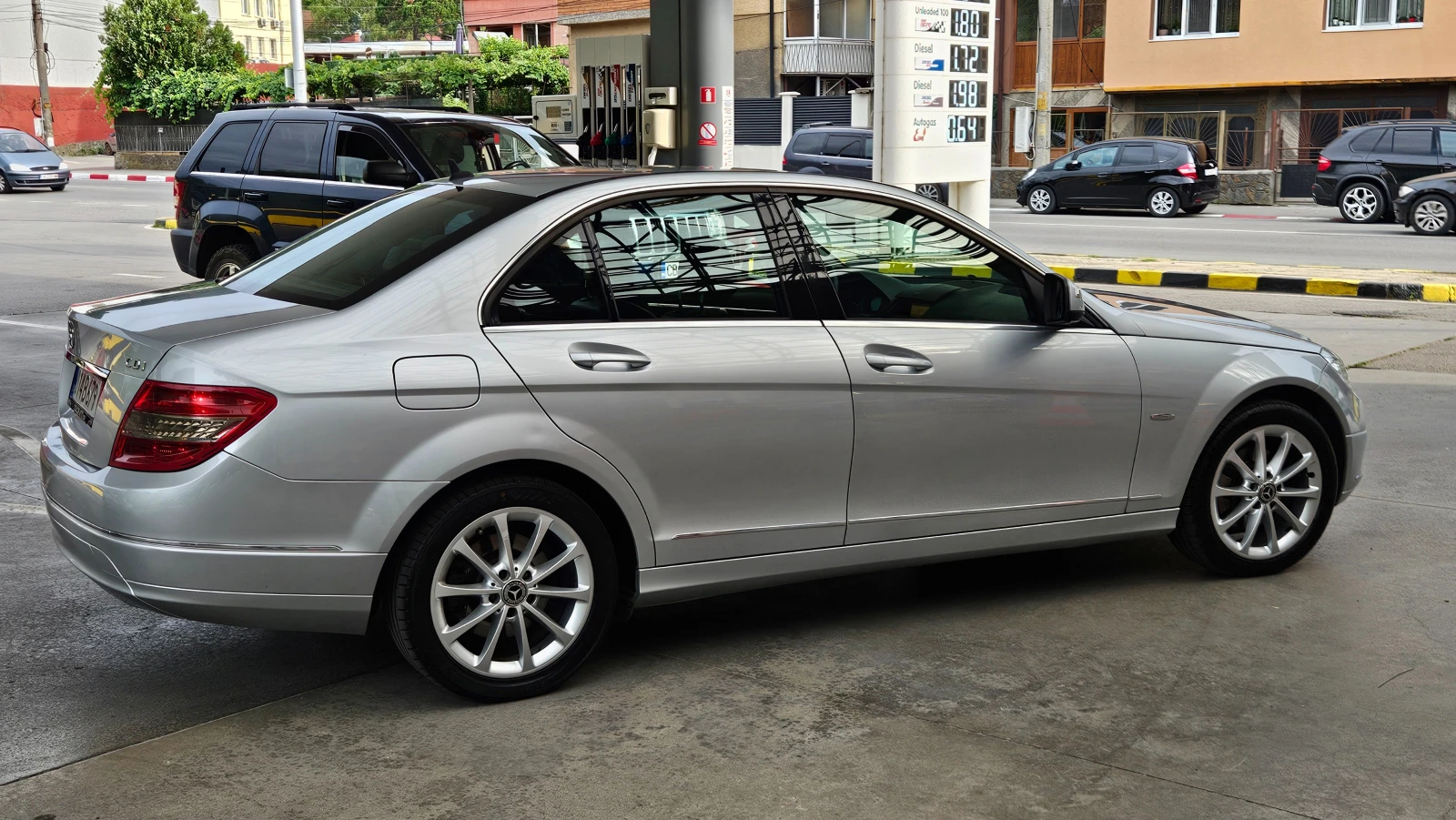 Mercedes-Benz C 220 2.2Cdi 646kod/KOJA/NAVIG/ TOP, снимка 7 - Автомобили и джипове - 55409693