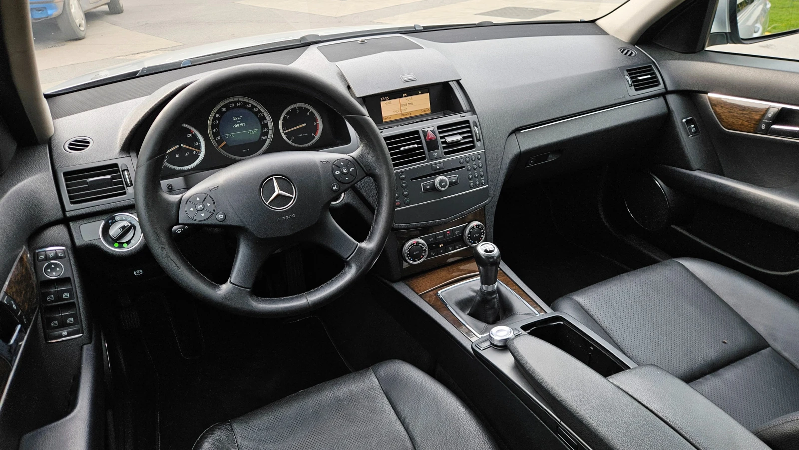 Mercedes-Benz C 220 2.2Cdi 646kod/KOJA/NAVIG/ TOP, снимка 10 - Автомобили и джипове - 55409693