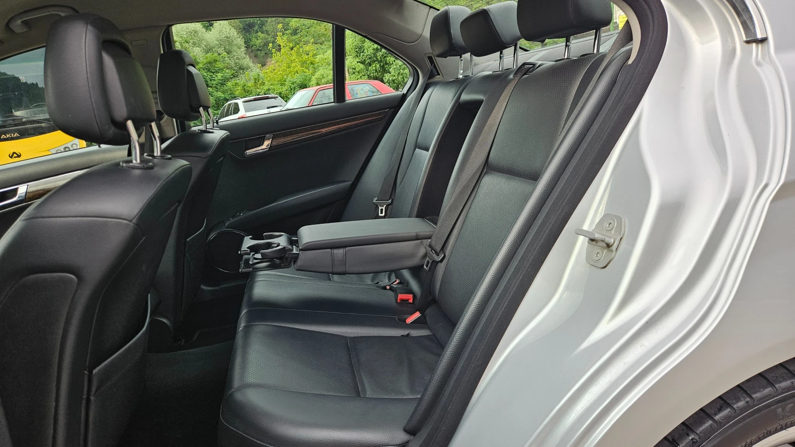 Mercedes-Benz C 220 2.2Cdi 646kod/KOJA/NAVIG/ TOP, снимка 14 - Автомобили и джипове - 55409693