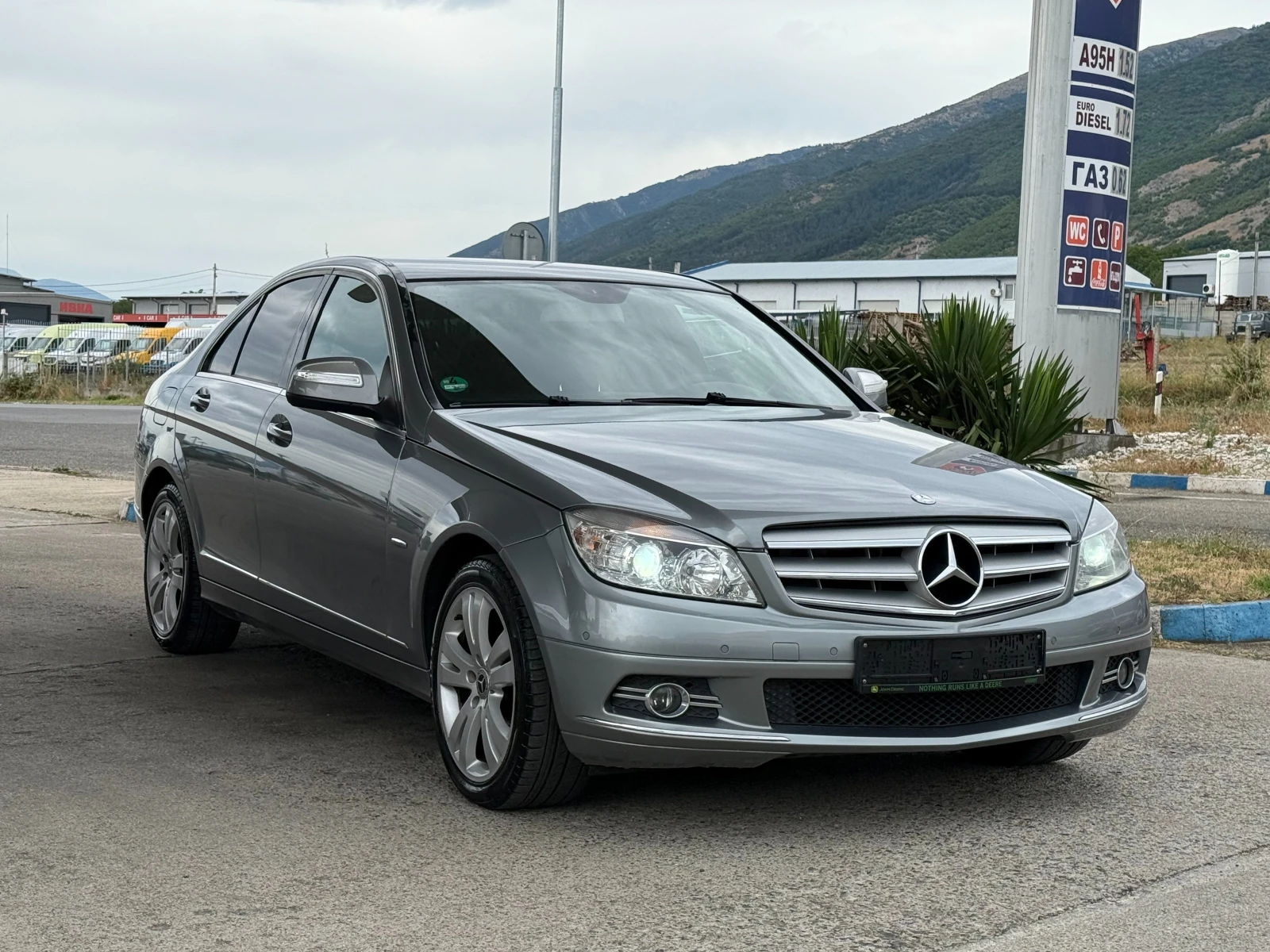 Mercedes-Benz C 220 Avantgarde/Navi/Подгрев, снимка 4 - Автомобили и джипове - 55433947