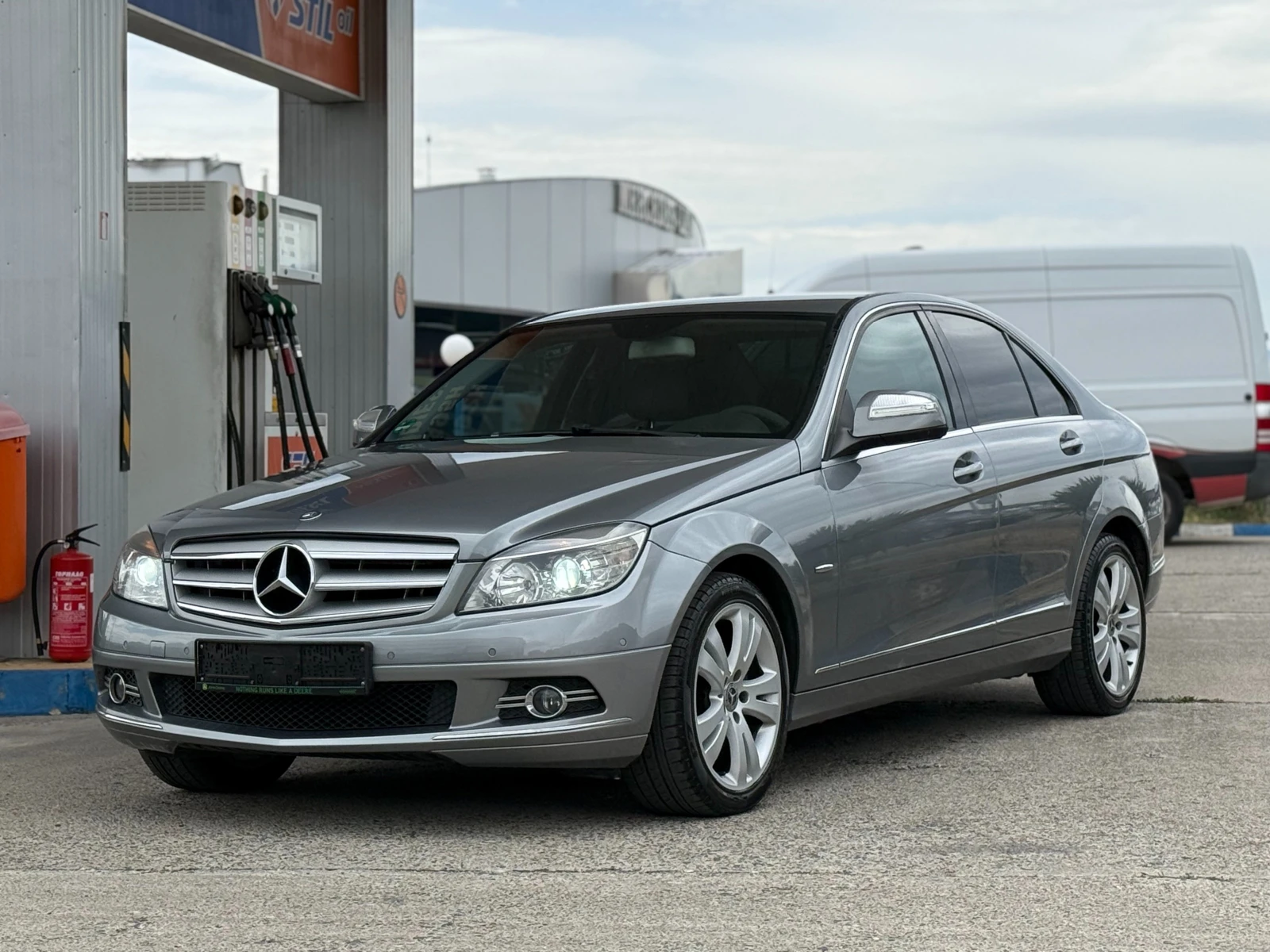 Mercedes-Benz C 220 Avantgarde/Navi/Подгрев, снимка 2 - Автомобили и джипове - 55433947