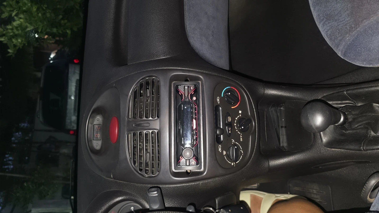 Peugeot 206, снимка 8 - Автомобили и джипове - 55607292