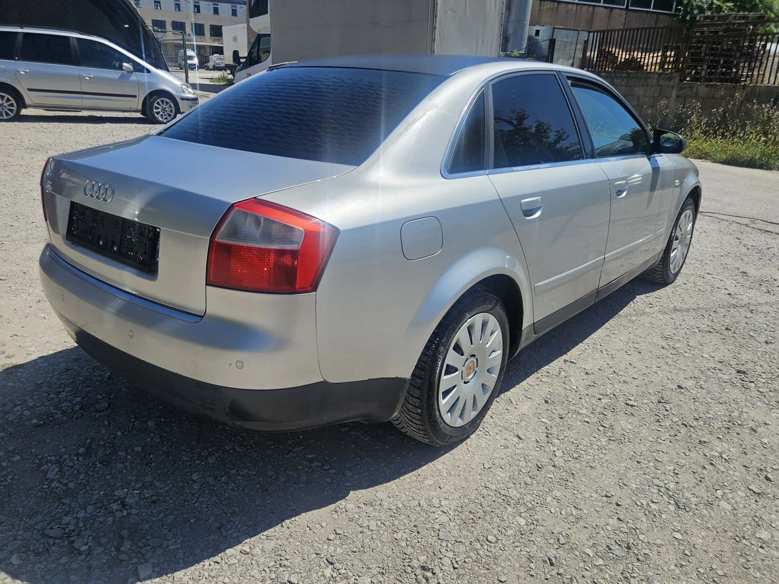 Audi A4 2.5 TDI 180ps* Ръчка, снимка 3 - Автомобили и джипове - 55689760