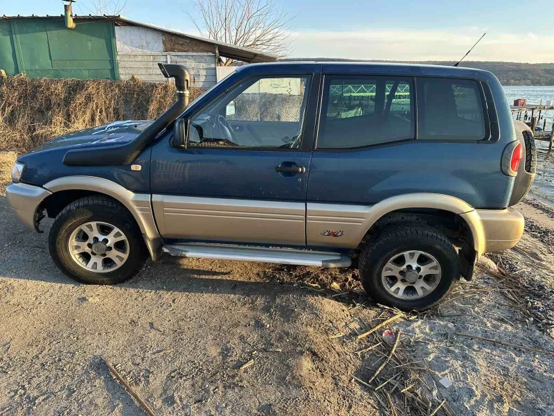 Nissan Terrano, снимка 4 - Автомобили и джипове - 48357442