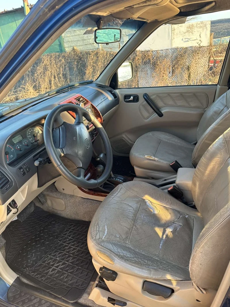 Nissan Terrano, снимка 8 - Автомобили и джипове - 48357442