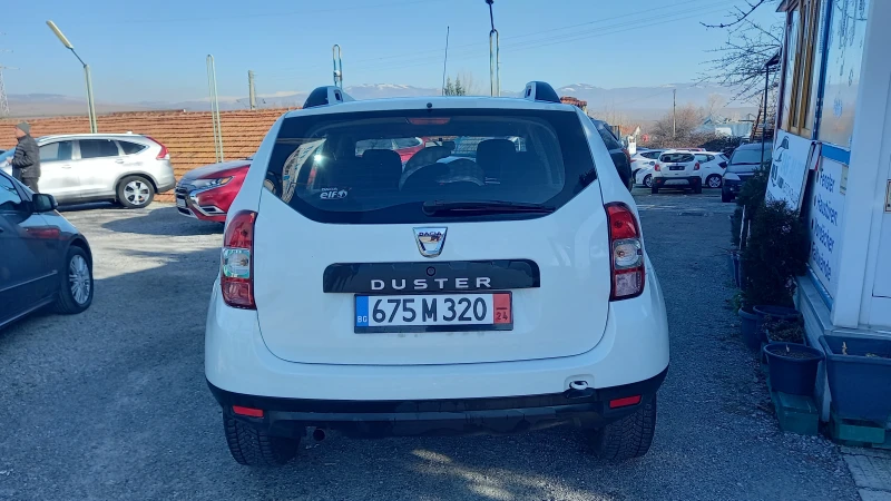 Dacia Duster 1.6Gaz= Navi, 151000km., снимка 4 - Автомобили и джипове - 48507432