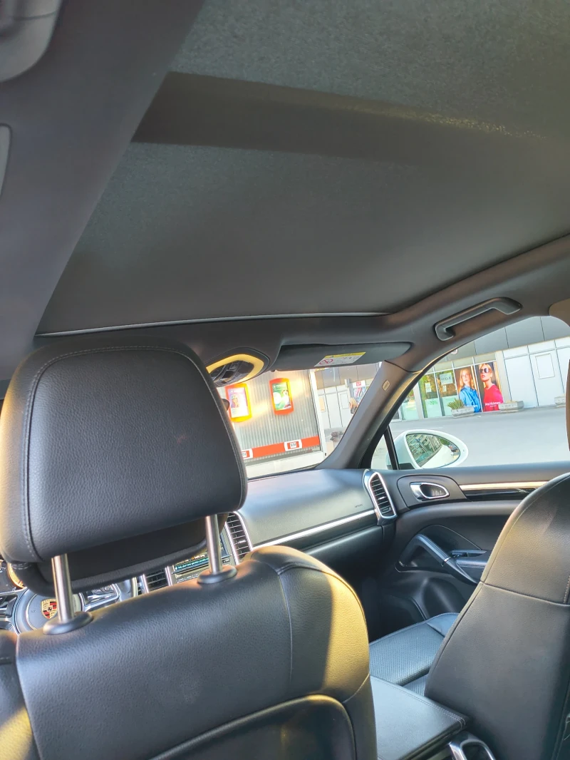 Porsche Cayenne, снимка 9 - Автомобили и джипове - 52097522