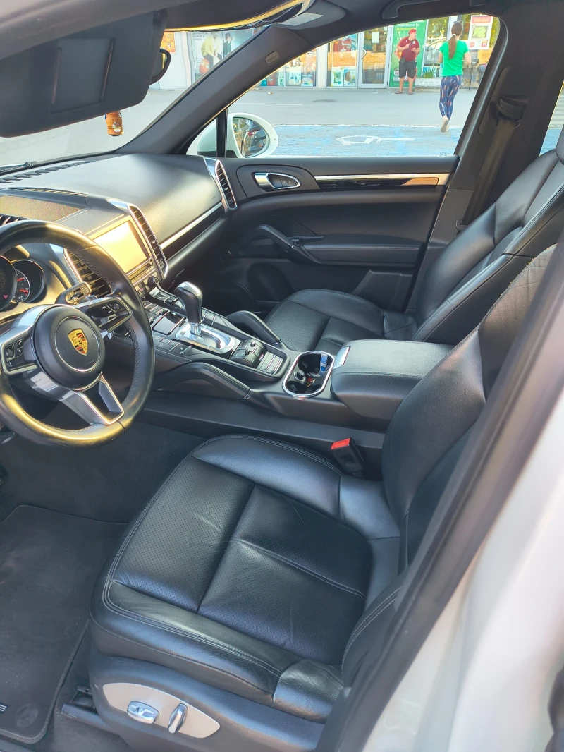 Porsche Cayenne, снимка 12 - Автомобили и джипове - 52097522